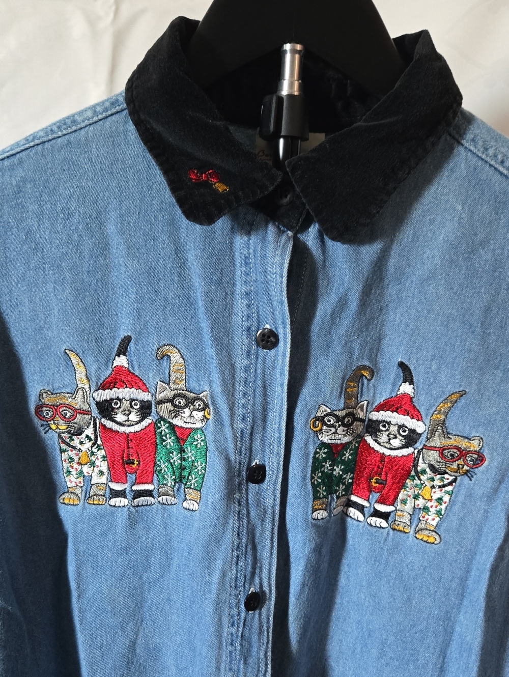 Vintage Bobbie Brooks Blue Denim Button-Down Shirt with Festive Embroidered Cats